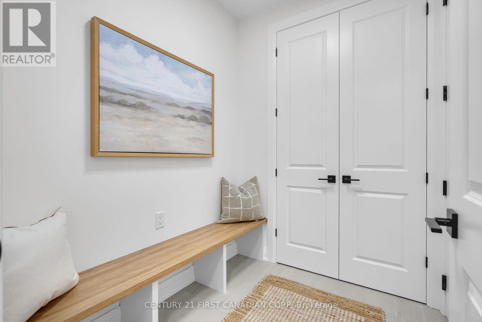 1918 Fountain Grass Drive, London South, Ontario  N6K 4P9 - Photo 5 - X12495248