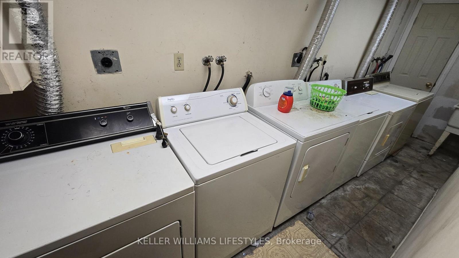 Upper - 20 Sumner Road, London South, Ontario  N5Z 3Y7 - Photo 17 - X12495268