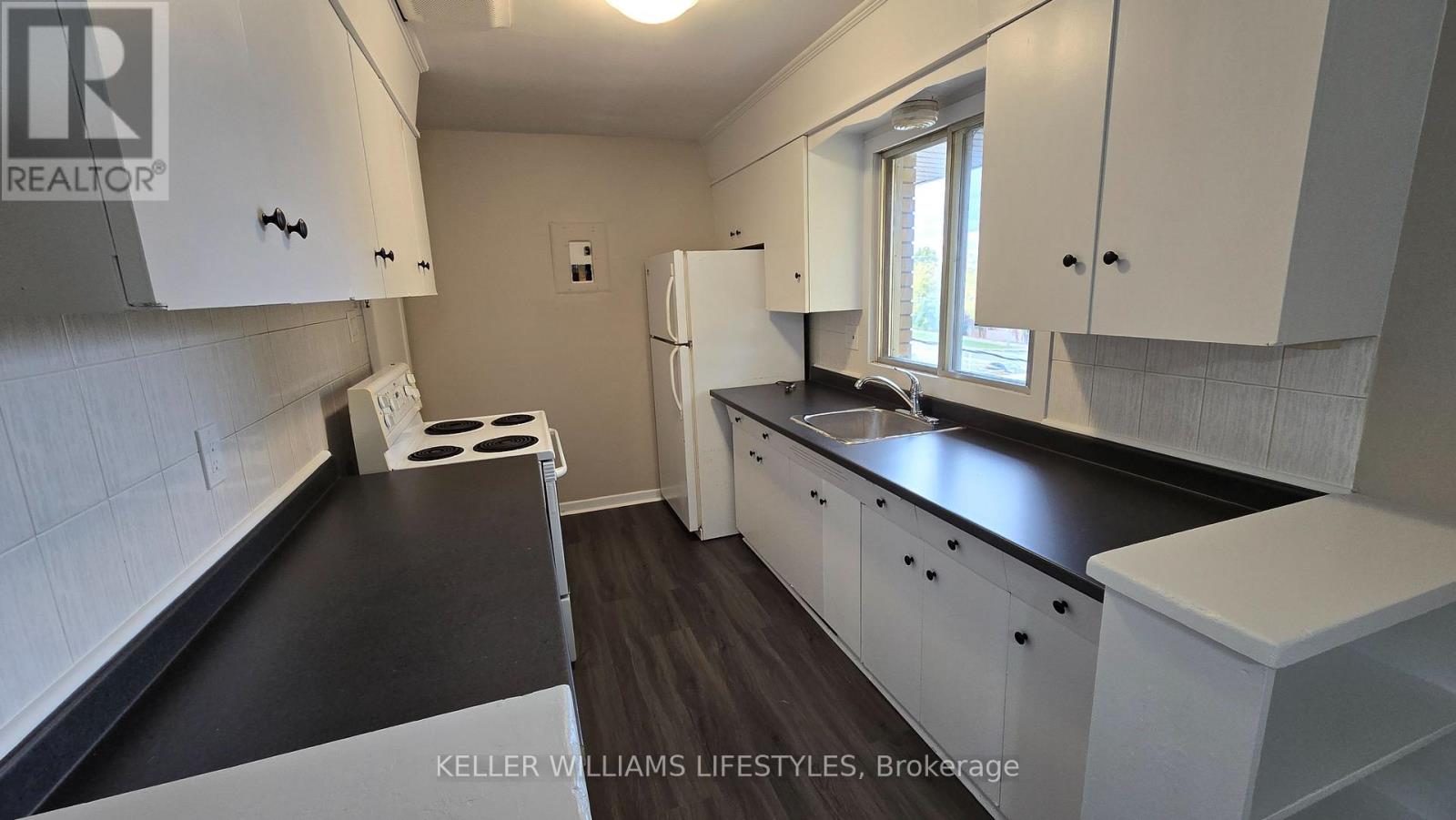 Upper - 20 Sumner Road, London South, Ontario  N5Z 3Y7 - Photo 3 - X12495268