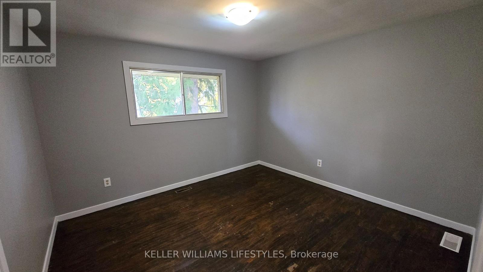 Upper - 20 Sumner Road, London South, Ontario  N5Z 3Y7 - Photo 9 - X12495268