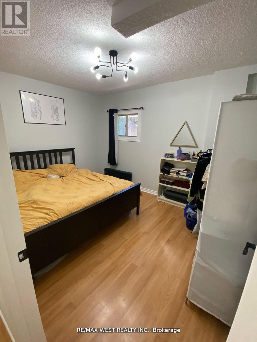 Main Fl - 926 College Street, Toronto, Ontario  M6H 1A4 - Photo 7 - C12495116