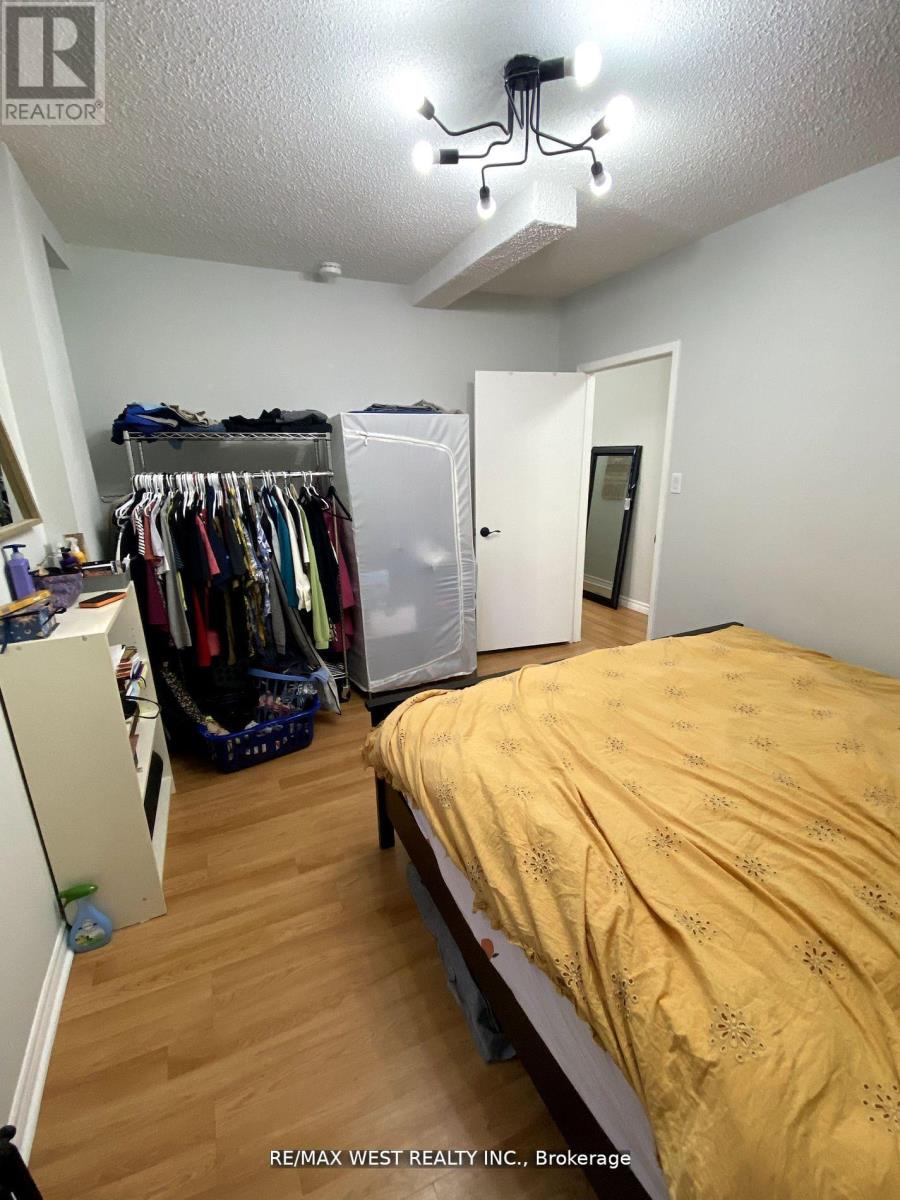 Main Fl - 926 College Street, Toronto, Ontario  M6H 1A4 - Photo 8 - C12495116