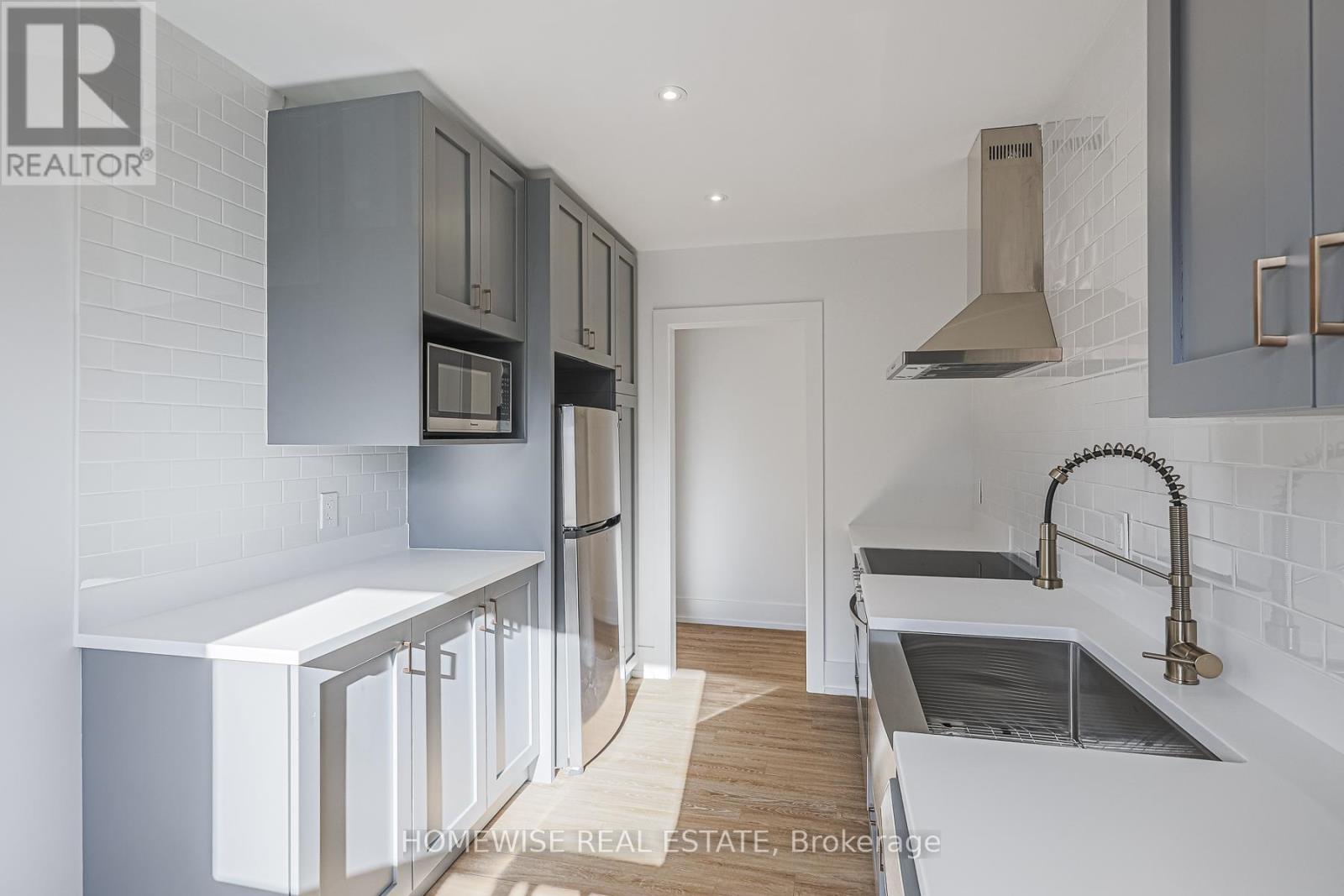 1 - 2066 Yonge Street, Toronto, Ontario  M4S 2A3 - Photo 3 - C12495216