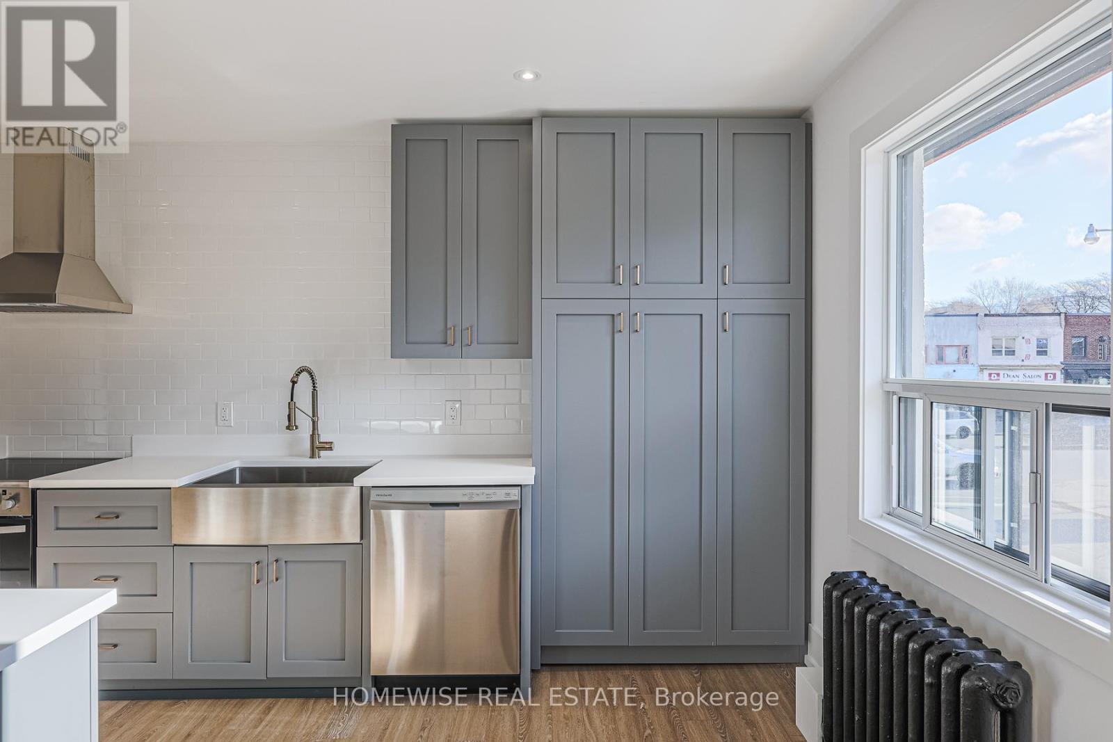 1 - 2066 Yonge Street, Toronto, Ontario  M4S 2A3 - Photo 4 - C12495216