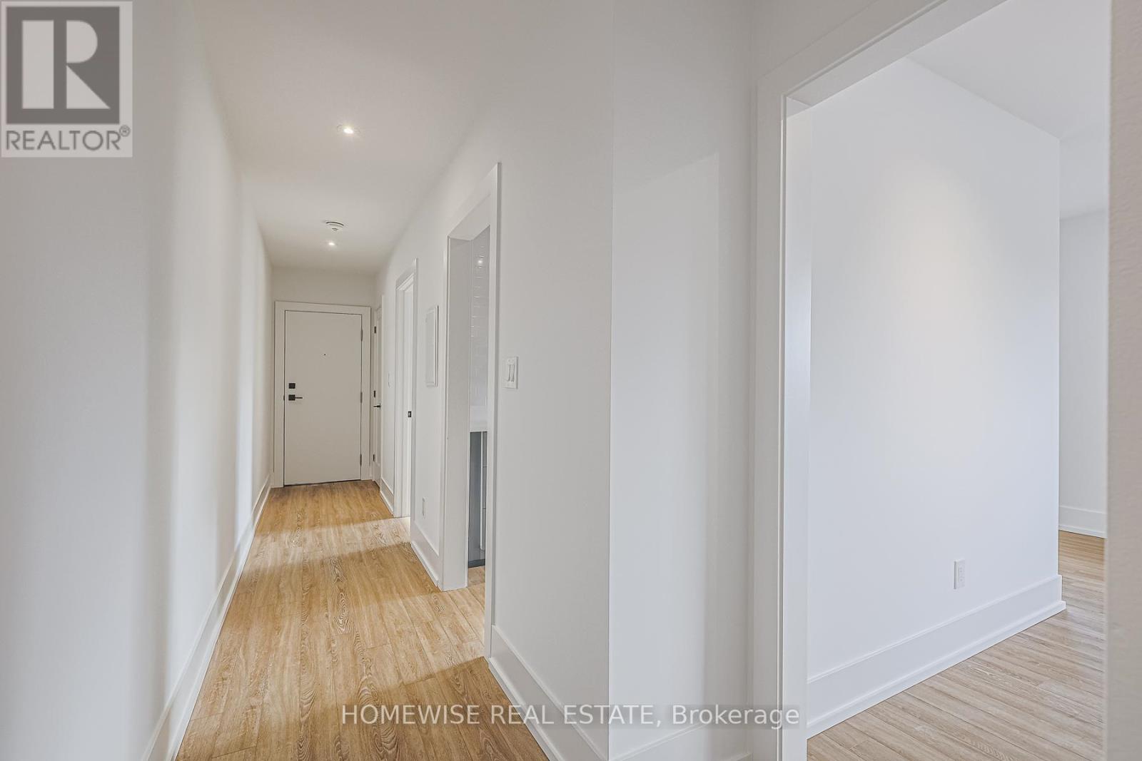 1 - 2066 Yonge Street, Toronto, Ontario  M4S 2A3 - Photo 9 - C12495216