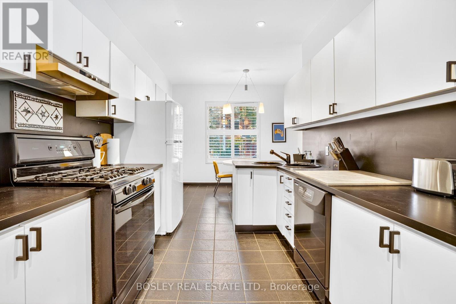 119 Seaton Street, Toronto, Ontario  M5A 2T3 - Photo 10 - C12495242