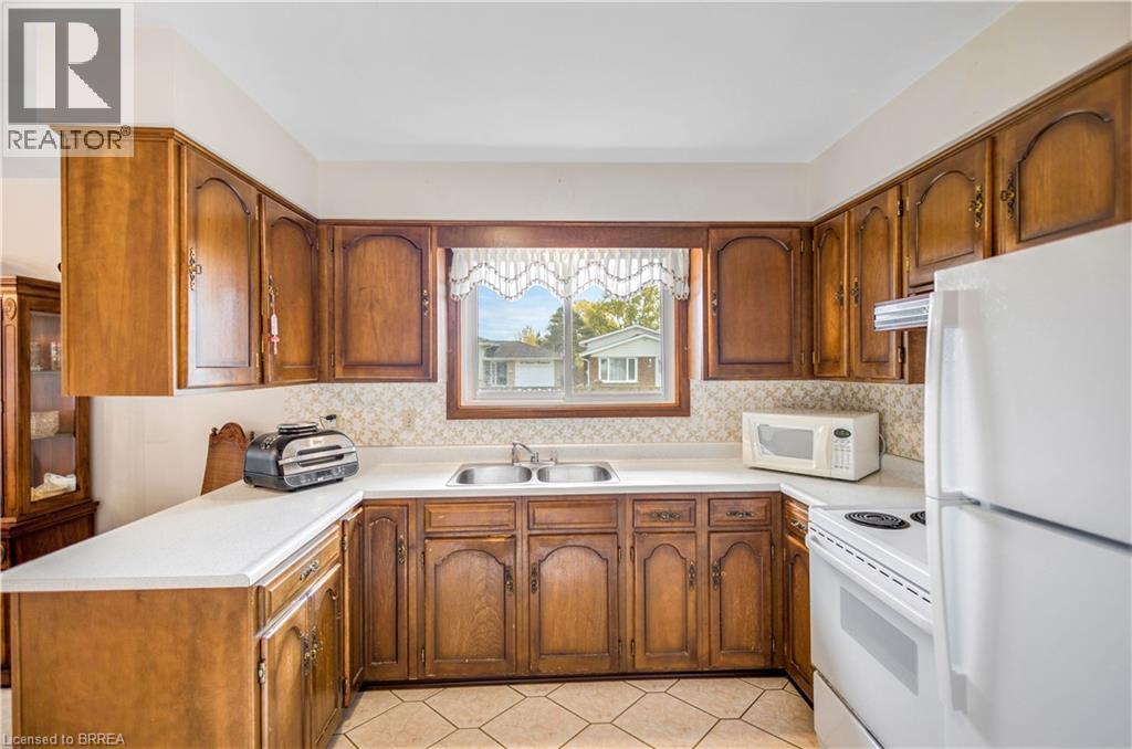 14 Burdock Boulevard, Brantford, Ontario  N3R 6B6 - Photo 10 - 40779202