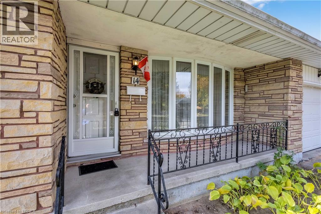 14 Burdock Boulevard, Brantford, Ontario  N3R 6B6 - Photo 4 - 40779202