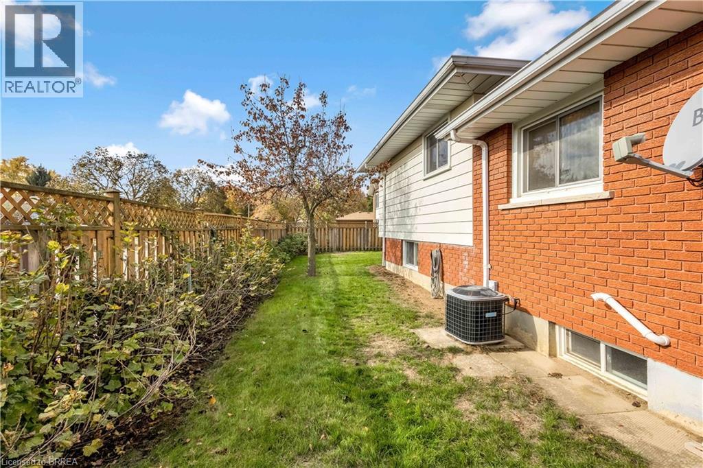 14 Burdock Boulevard, Brantford, Ontario  N3R 6B6 - Photo 41 - 40779202