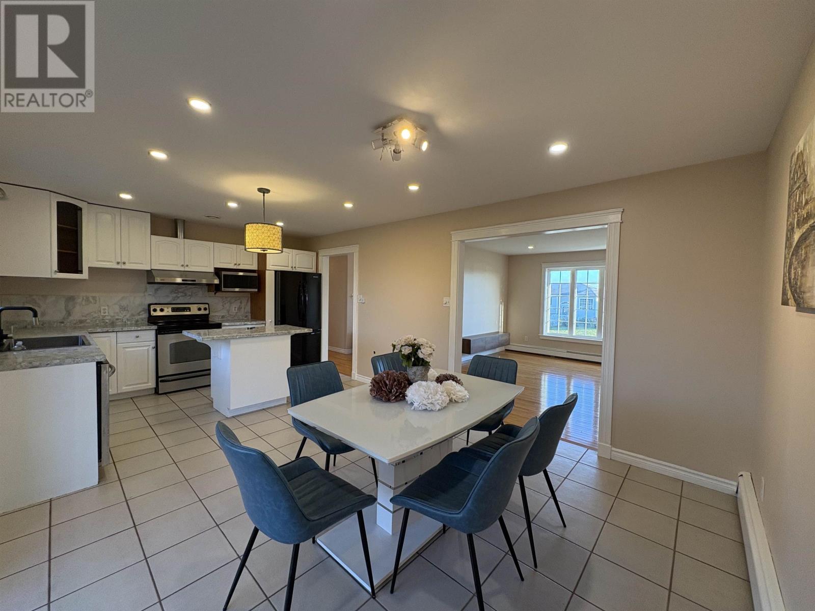 37 Commonwealth Avenue, Charlottetown, Prince Edward Island  C1E 2E7 - Photo 8 - 202517660