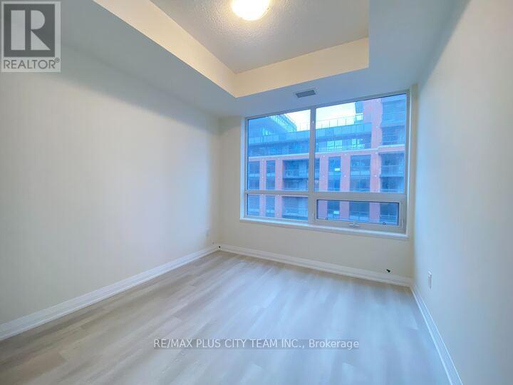 705 - 3260 Sheppard Avenue E, Toronto, Ontario  M1T 3K3 - Photo 3 - E12494954