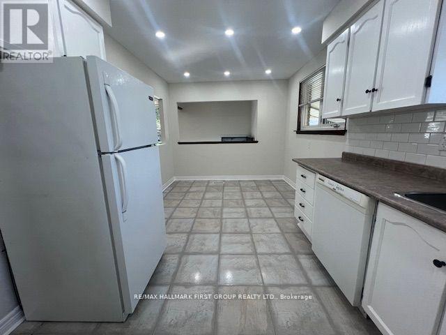 63 Taylor Road, Ajax, Ontario  L1S 2X5 - Photo 3 - E12495142