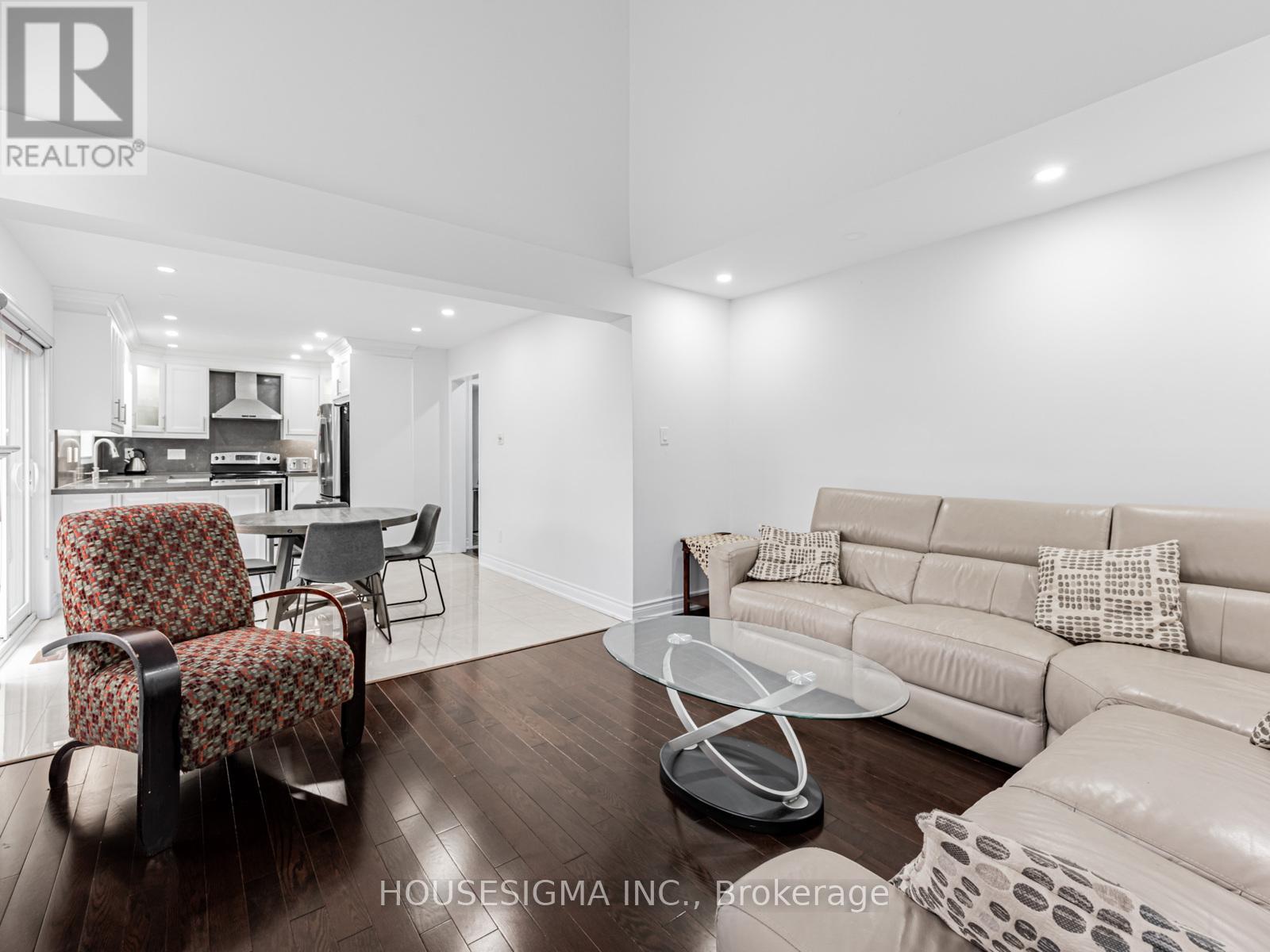 4 Adenmore Road, Toronto, Ontario  M1C 5B3 - Photo 10 - E12495146