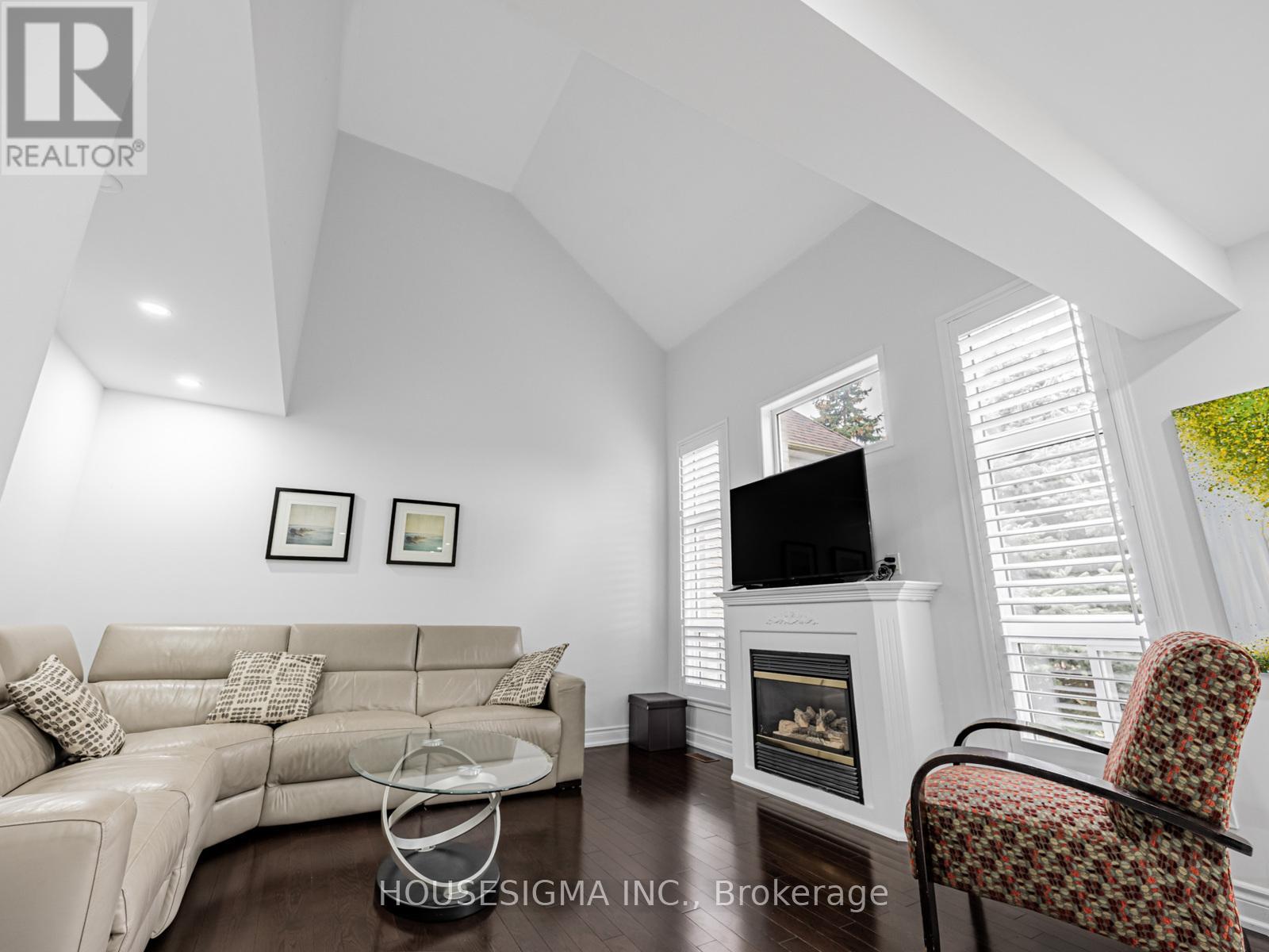 4 Adenmore Road, Toronto, Ontario  M1C 5B3 - Photo 11 - E12495146