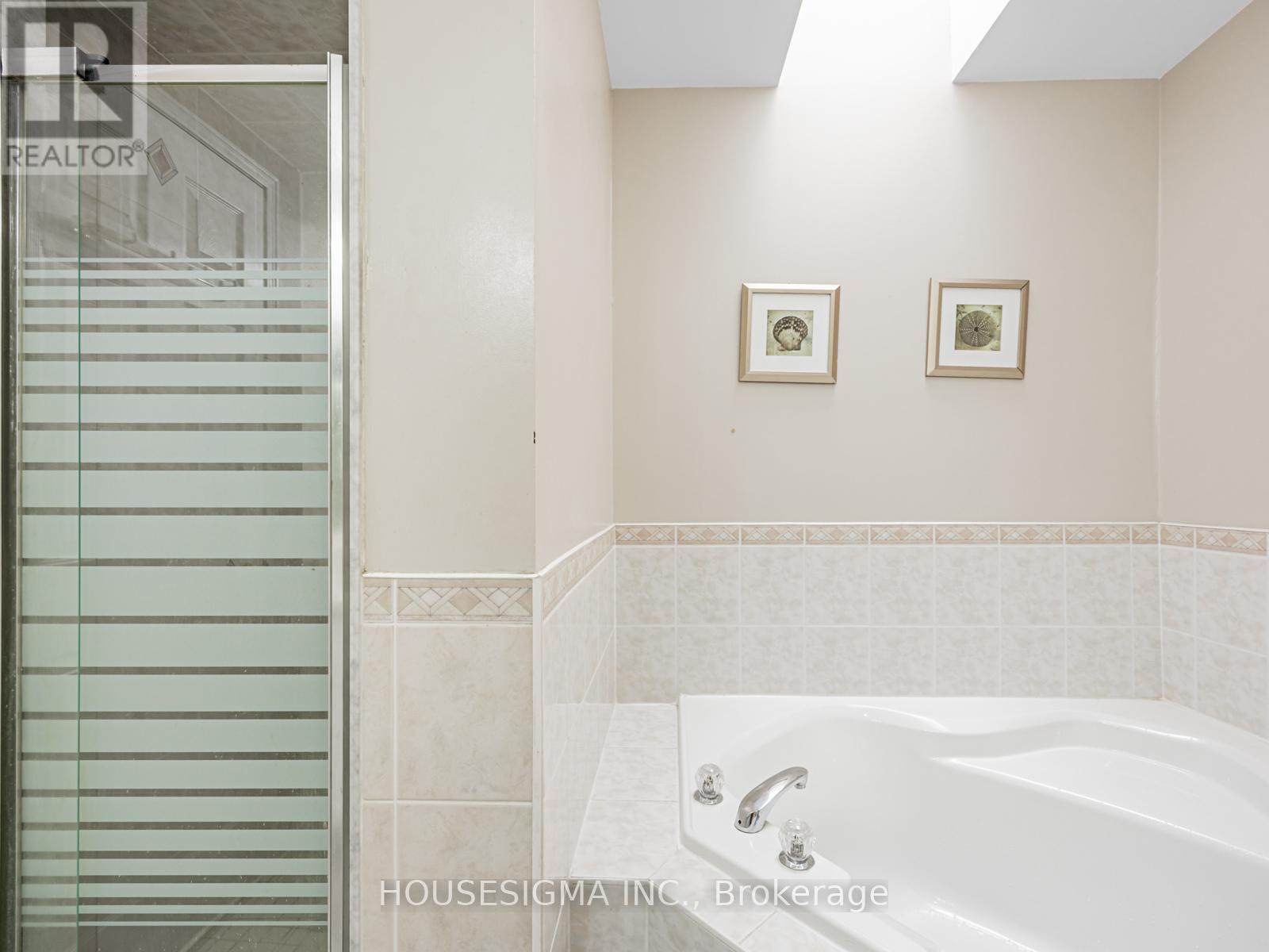 4 Adenmore Road, Toronto, Ontario  M1C 5B3 - Photo 35 - E12495146