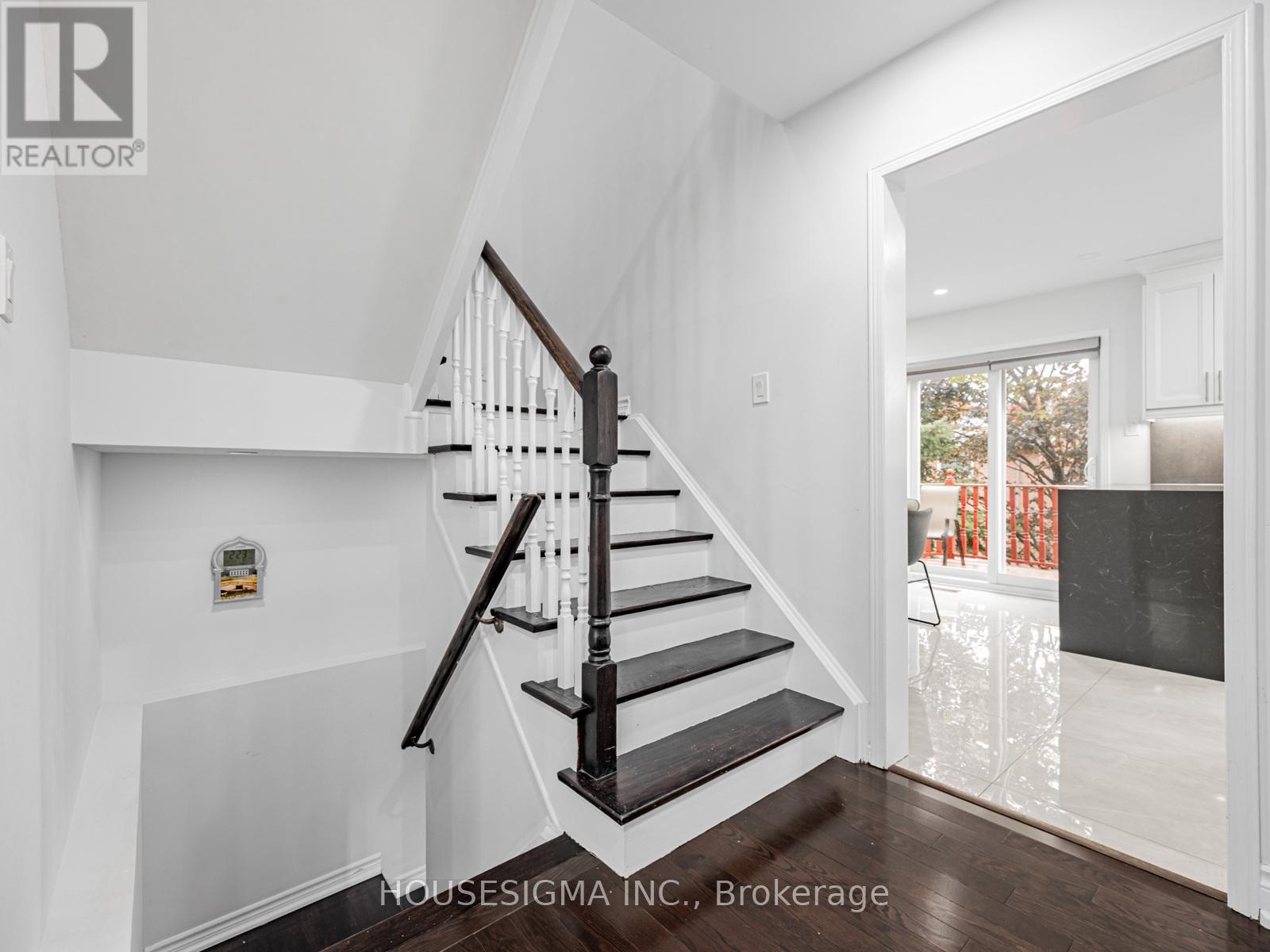 4 Adenmore Road, Toronto, Ontario  M1C 5B3 - Photo 4 - E12495146