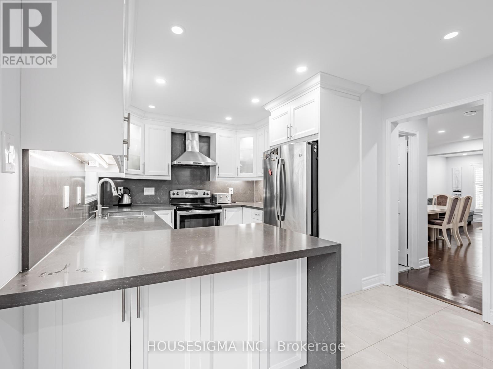 4 Adenmore Road, Toronto, Ontario  M1C 5B3 - Photo 6 - E12495146