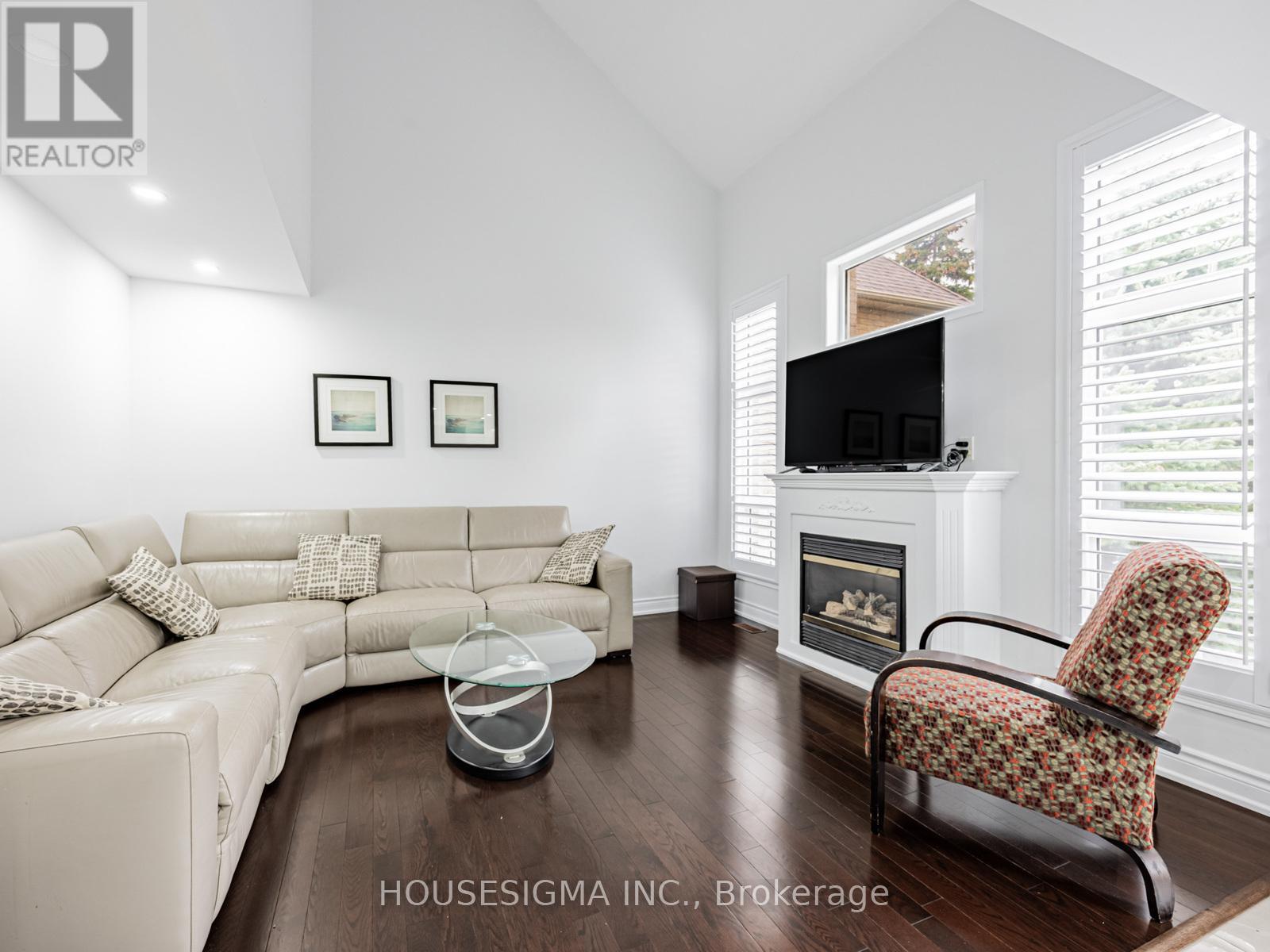 4 Adenmore Road, Toronto, Ontario  M1C 5B3 - Photo 9 - E12495146