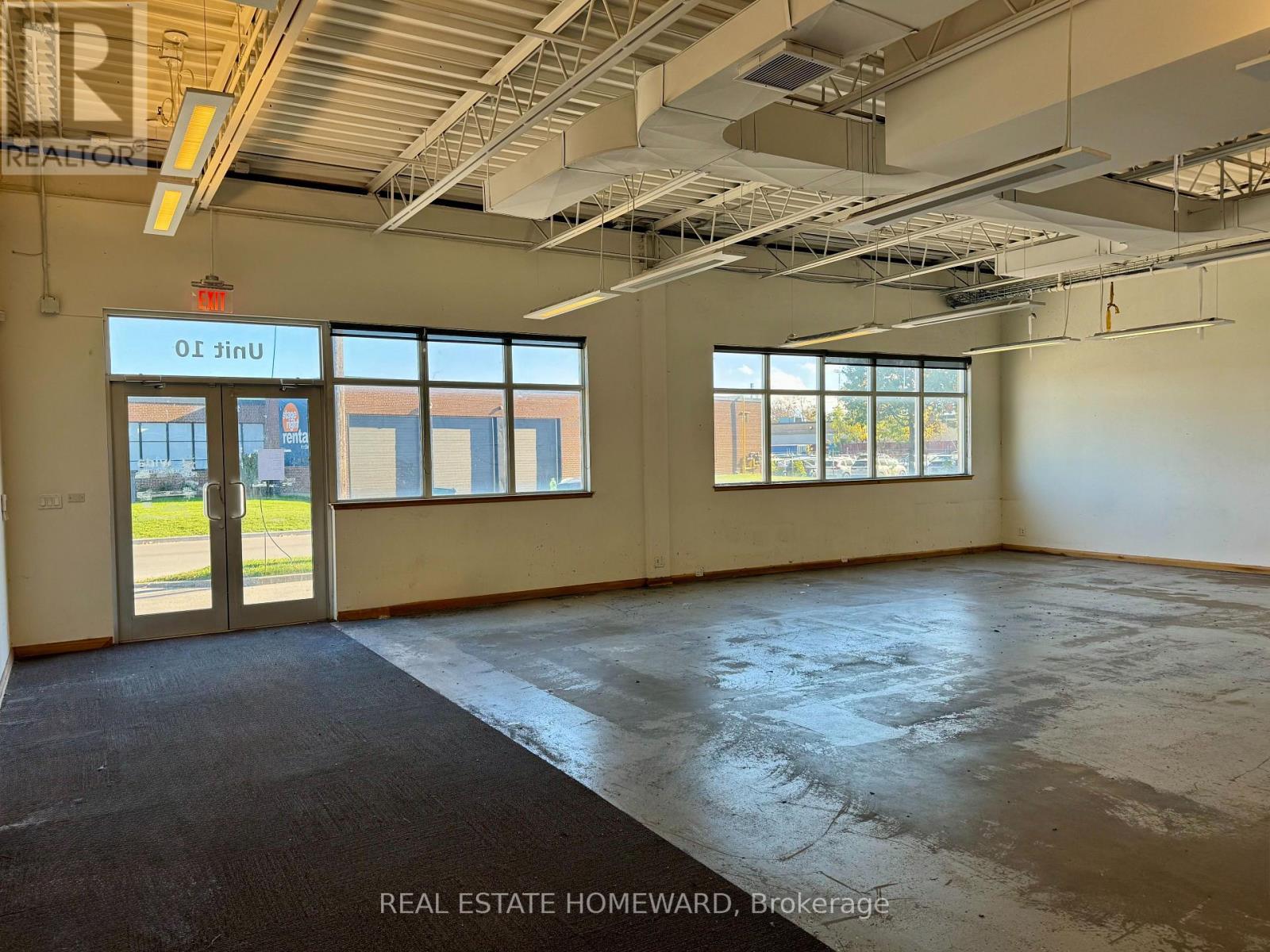 36 NORTHLINE ROAD, Toronto, Ontario