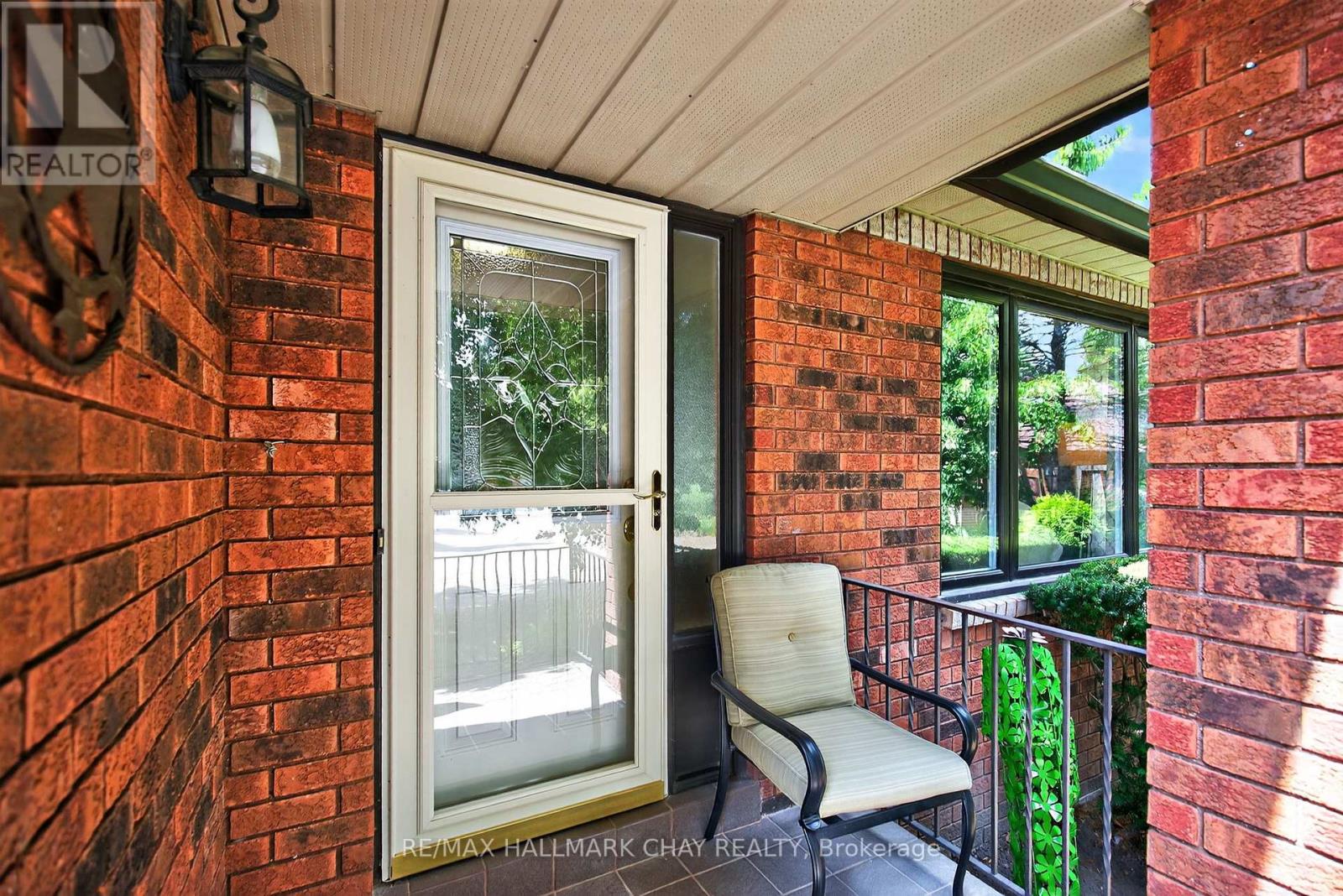 33 Parkette Drive, New Tecumseth, Ontario  L9R 1R7 - Photo 2 - N12494934