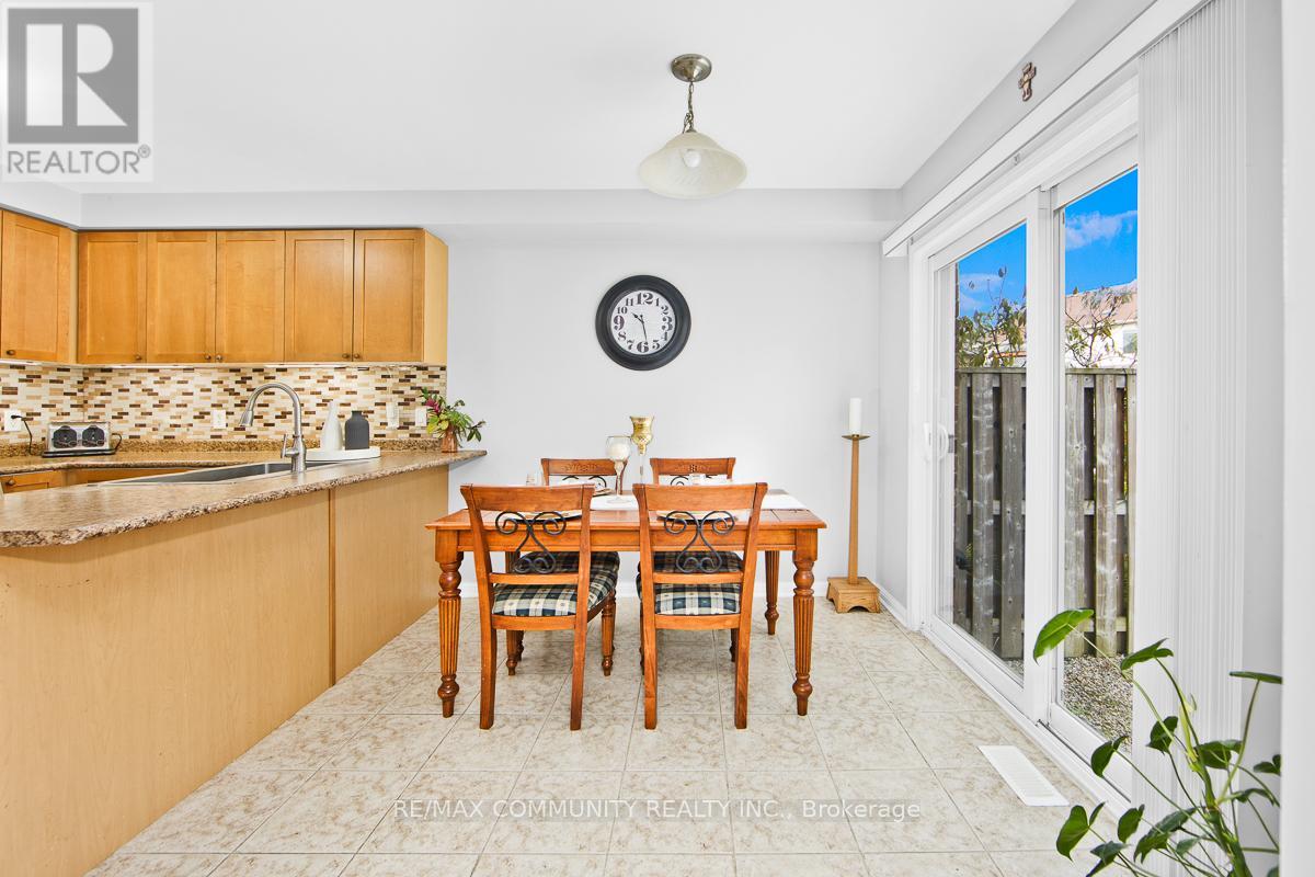 178 Dougherty Crescent, Whitchurch-Stouffville (Stouffville), Ontario  L4A 0A6 - Photo 10 - N12494992