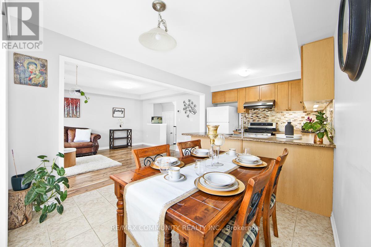 178 Dougherty Crescent, Whitchurch-Stouffville (Stouffville), Ontario  L4A 0A6 - Photo 11 - N12494992