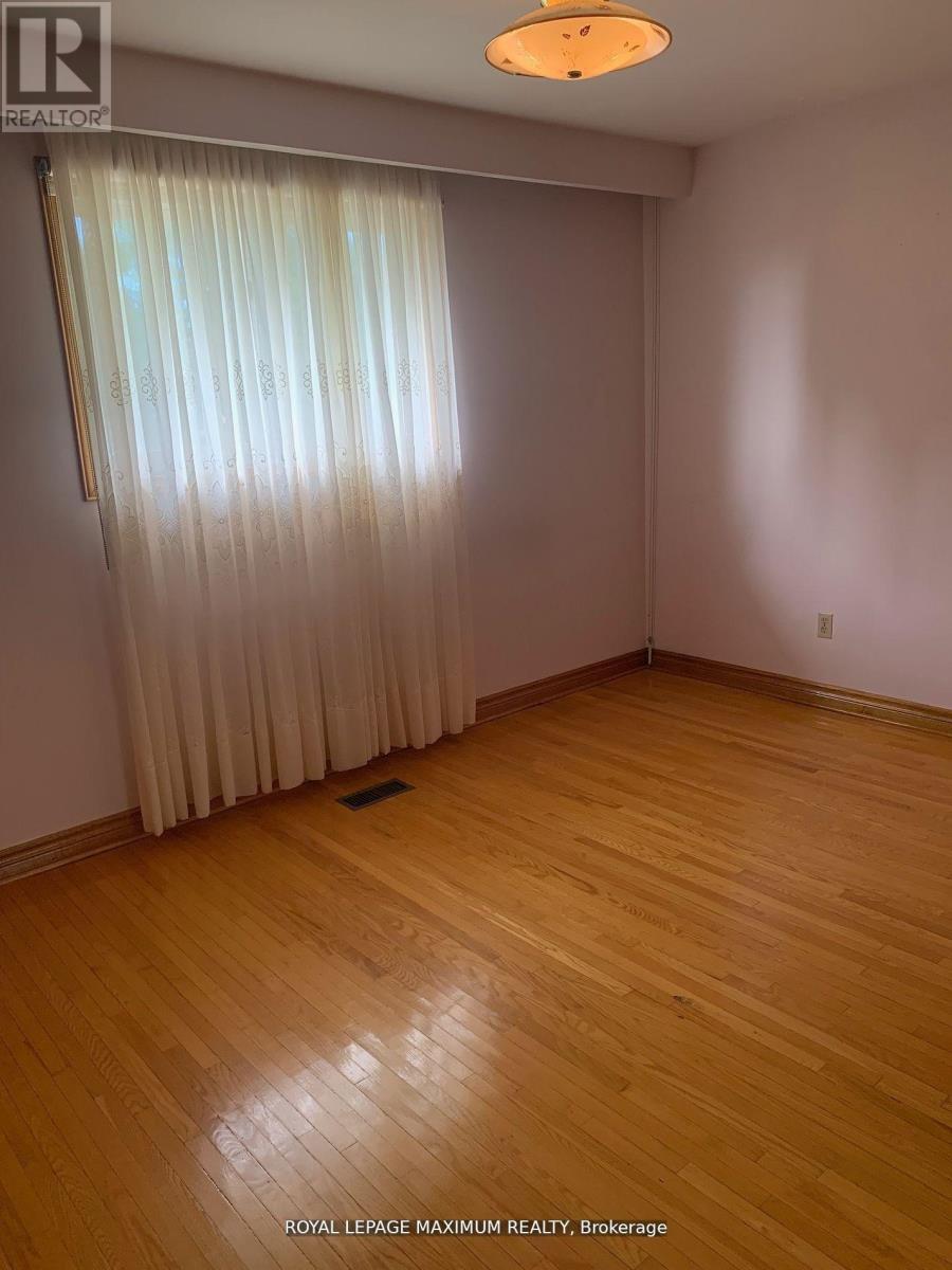 155 Rainbow Drive, Vaughan, Ontario  L4L 2K8 - Photo 13 - N12495000