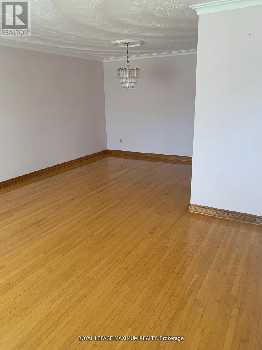 155 Rainbow Drive, Vaughan, Ontario  L4L 2K8 - Photo 15 - N12495000