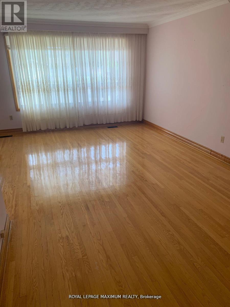 155 Rainbow Drive, Vaughan, Ontario  L4L 2K8 - Photo 7 - N12495000