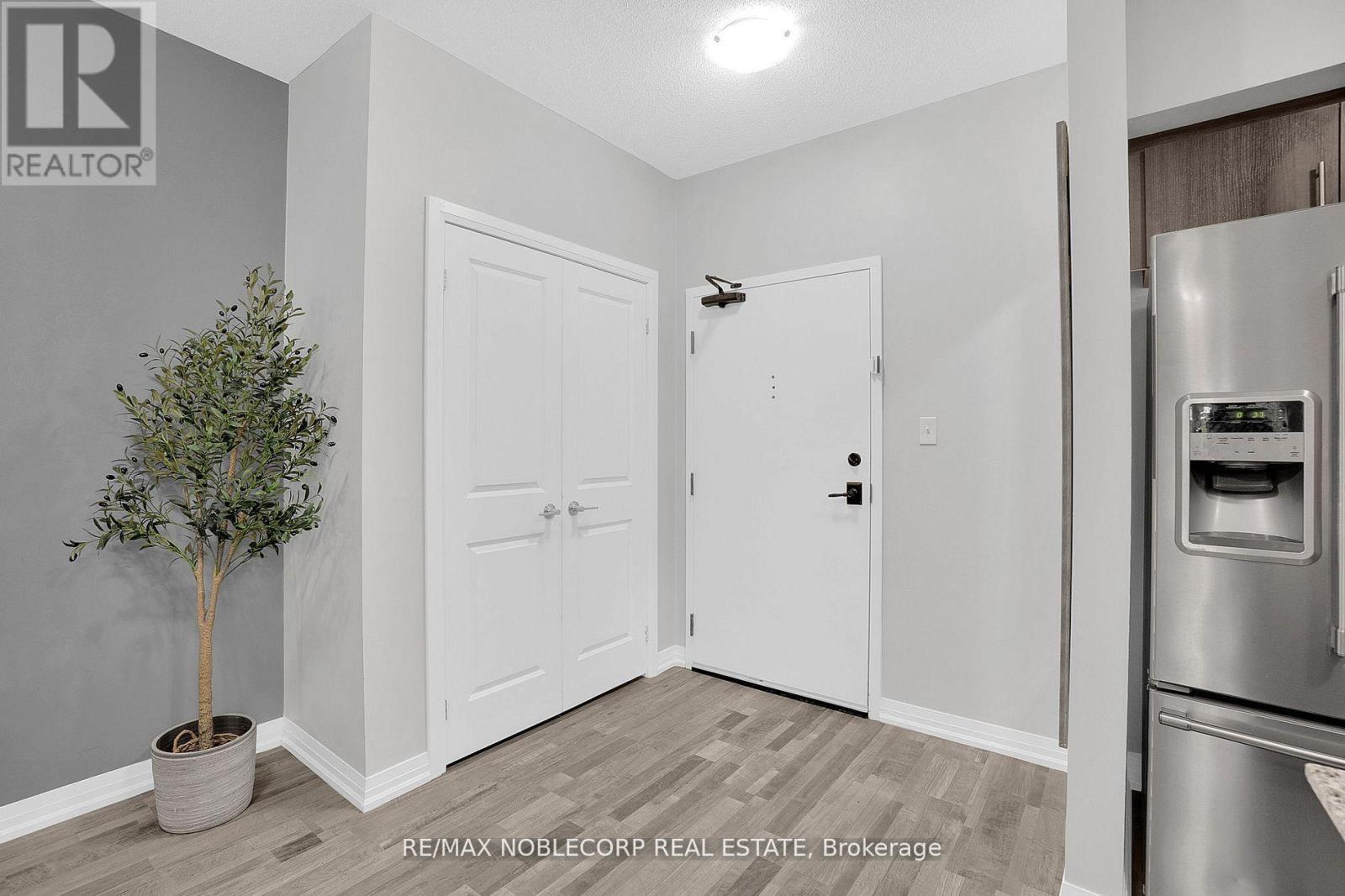 206 - 157 Wellington Street E, New Tecumseth (Alliston), Ontario  L9R 0R7 - Photo 4 - N12495056