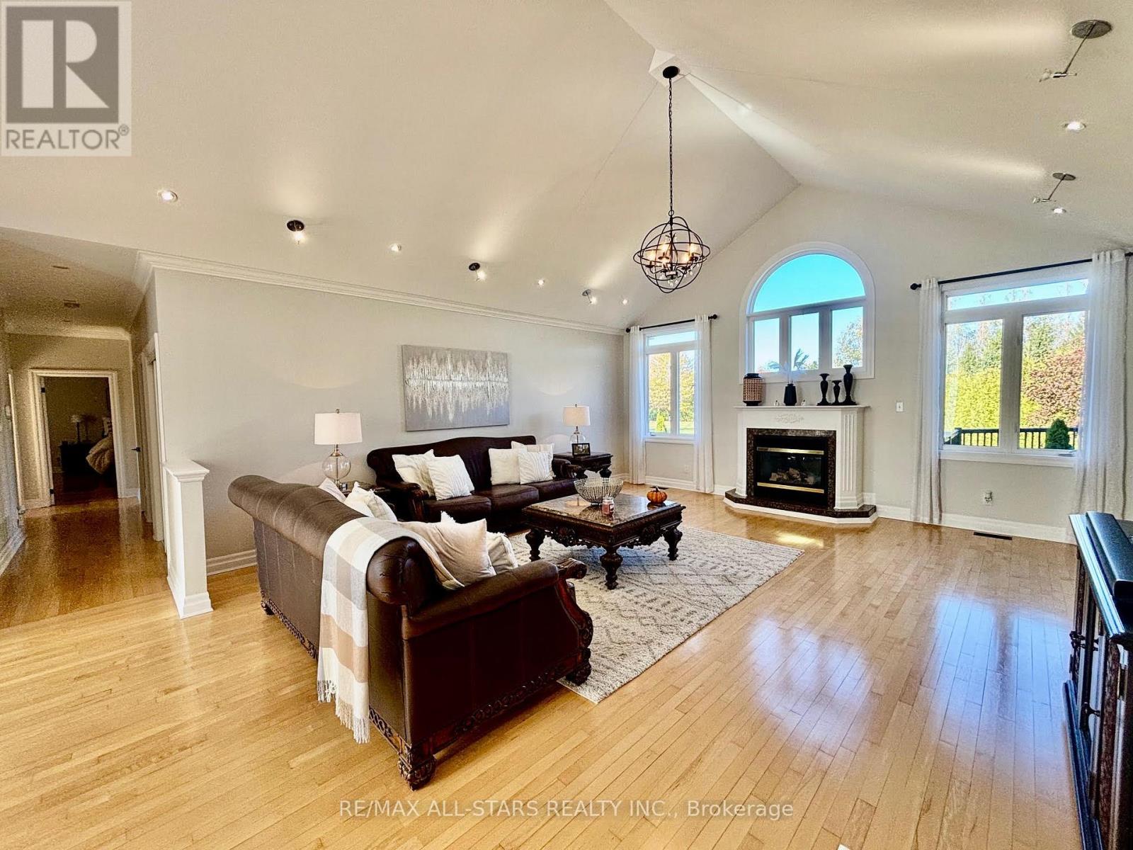 42 Deer Ridge Road, Uxbridge, Ontario  L0C 1A0 - Photo 7 - N12495060