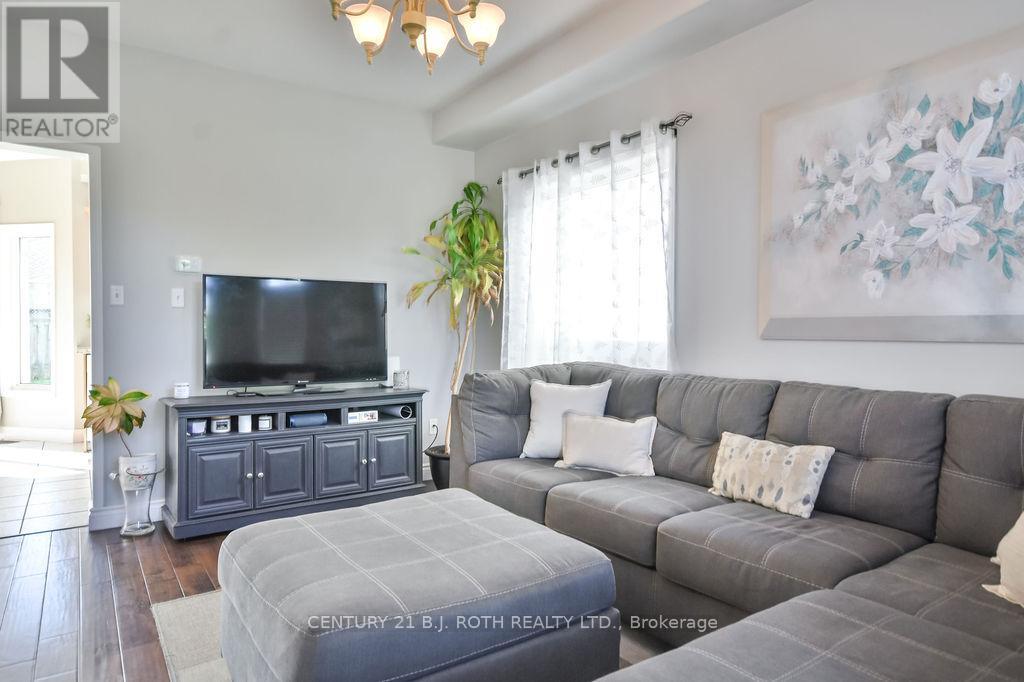 1970 Webster Boulevard, Innisfil, Ontario  L9S 2A5 - Photo 11 - N12495072