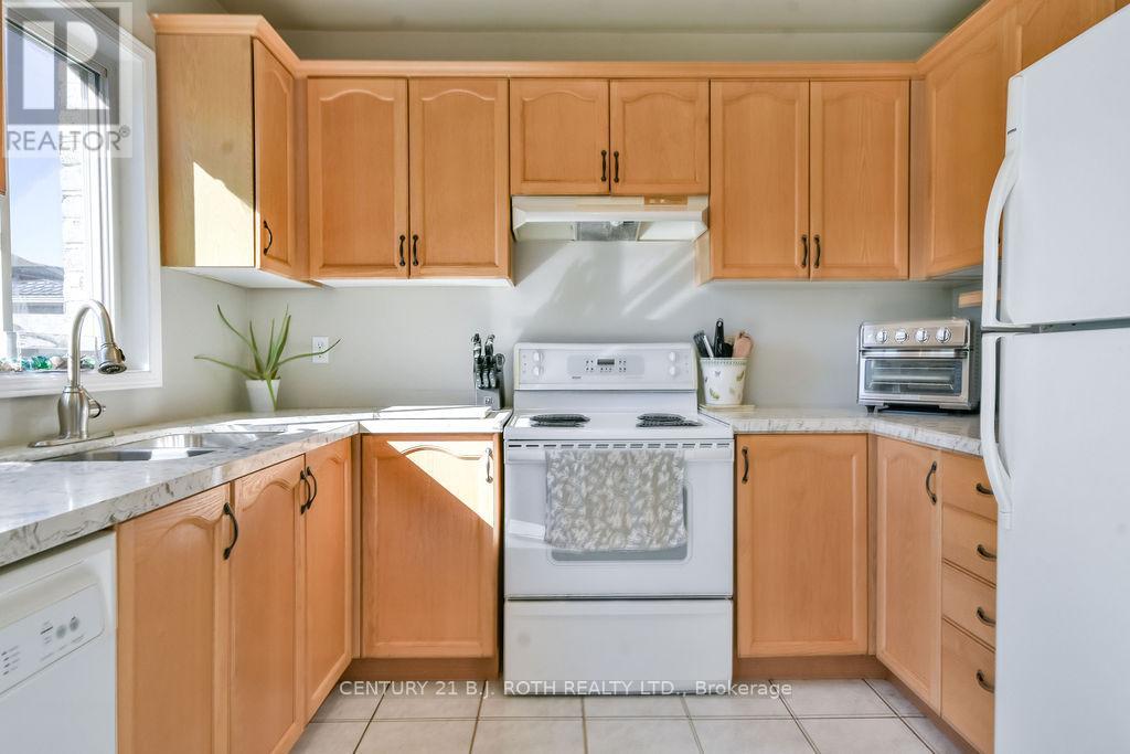 1970 Webster Boulevard, Innisfil, Ontario  L9S 2A5 - Photo 14 - N12495072