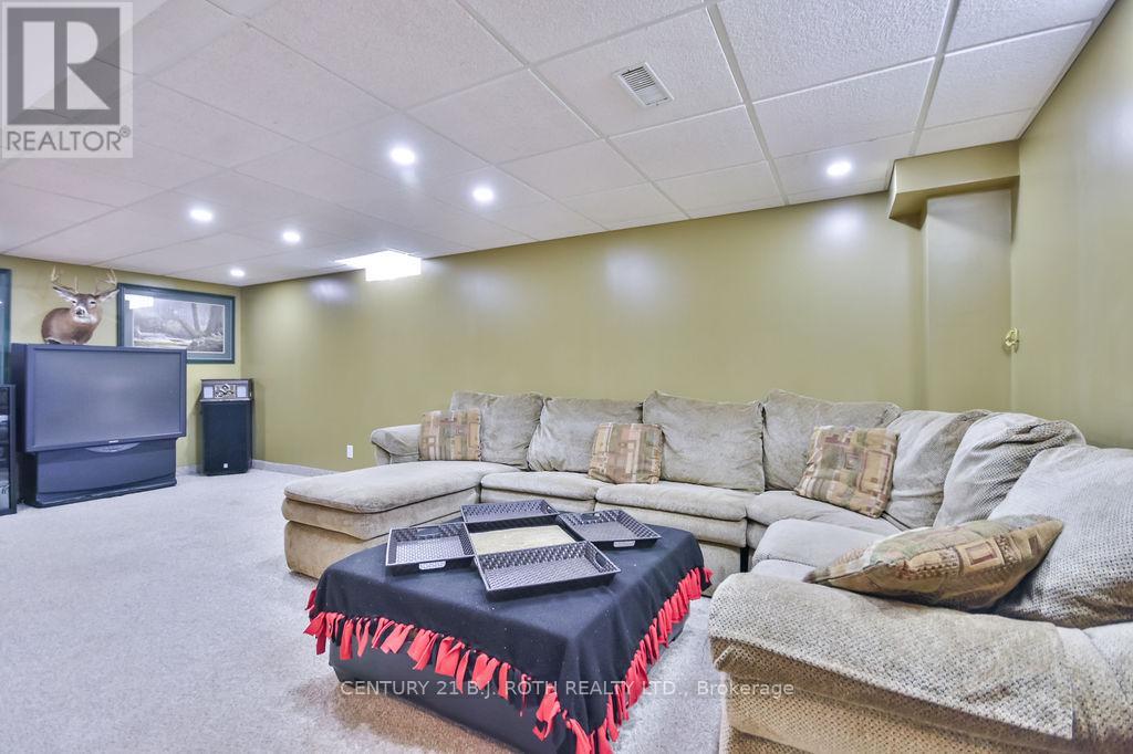 1970 Webster Boulevard, Innisfil, Ontario  L9S 2A5 - Photo 25 - N12495072