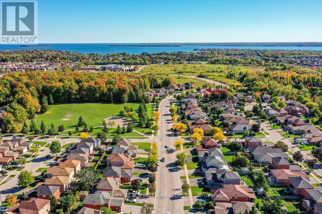 1970 Webster Boulevard, Innisfil, Ontario  L9S 2A5 - Photo 8 - N12495072