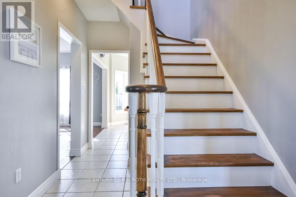 1970 Webster Boulevard, Innisfil, Ontario  L9S 2A5 - Photo 9 - N12495072