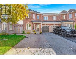 168 WAINSCOT AVENUE, Newmarket, Ontario