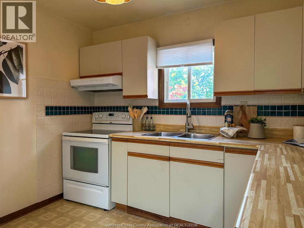 2587 Turner, Windsor, Ontario  N8W 3L2 - Photo 14 - 25027583