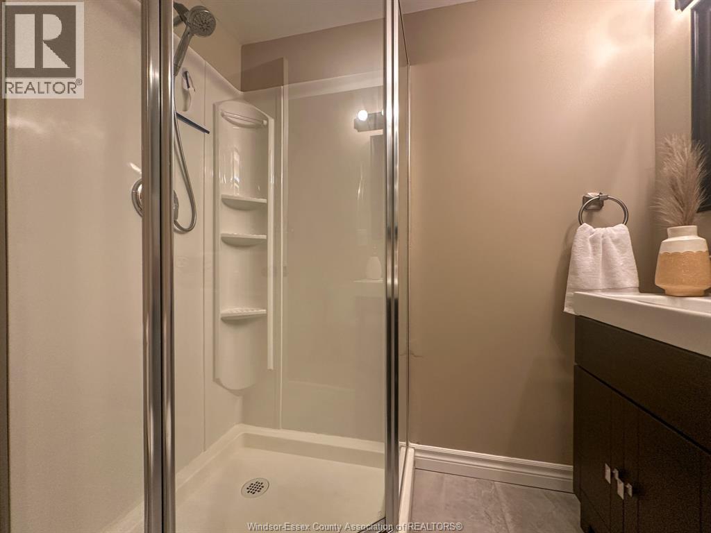 2587 Turner, Windsor, Ontario  N8W 3L2 - Photo 34 - 25027583