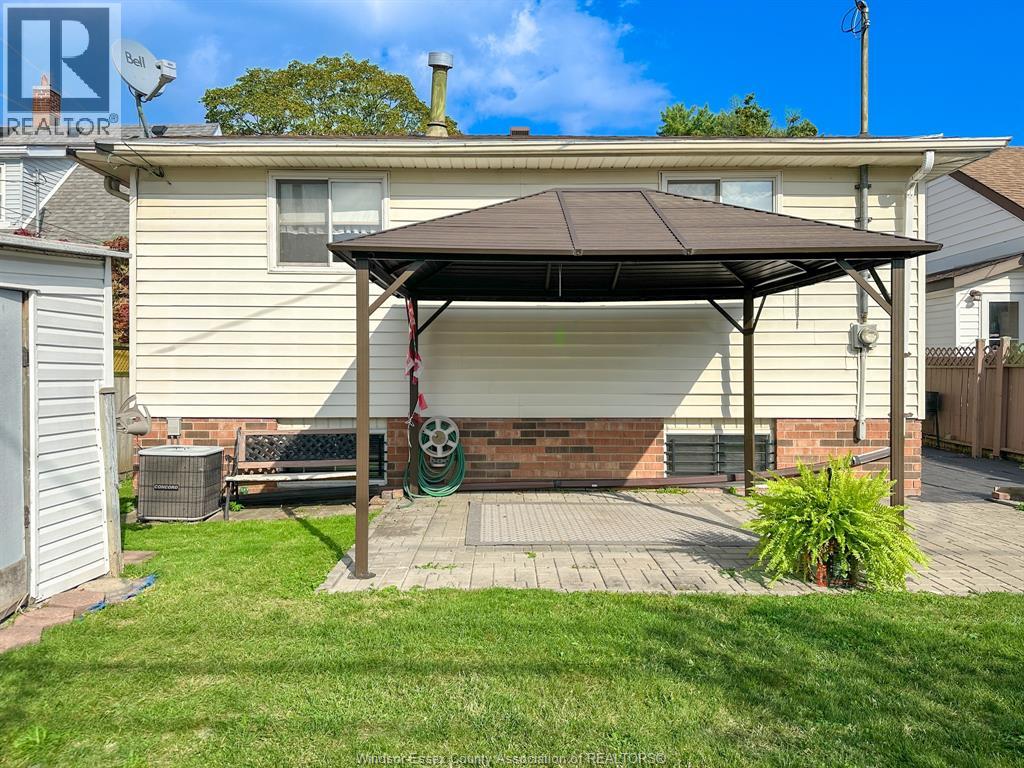 2587 Turner, Windsor, Ontario  N8W 3L2 - Photo 37 - 25027583