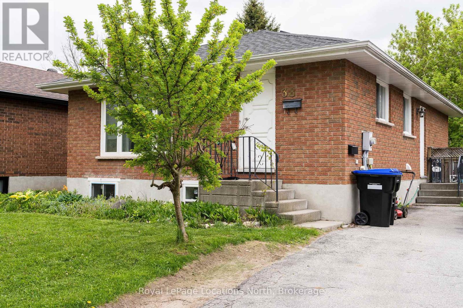 38 Sproule Avenue, Collingwood, Ontario  L9Y 4L5 - Photo 4 - S12495372