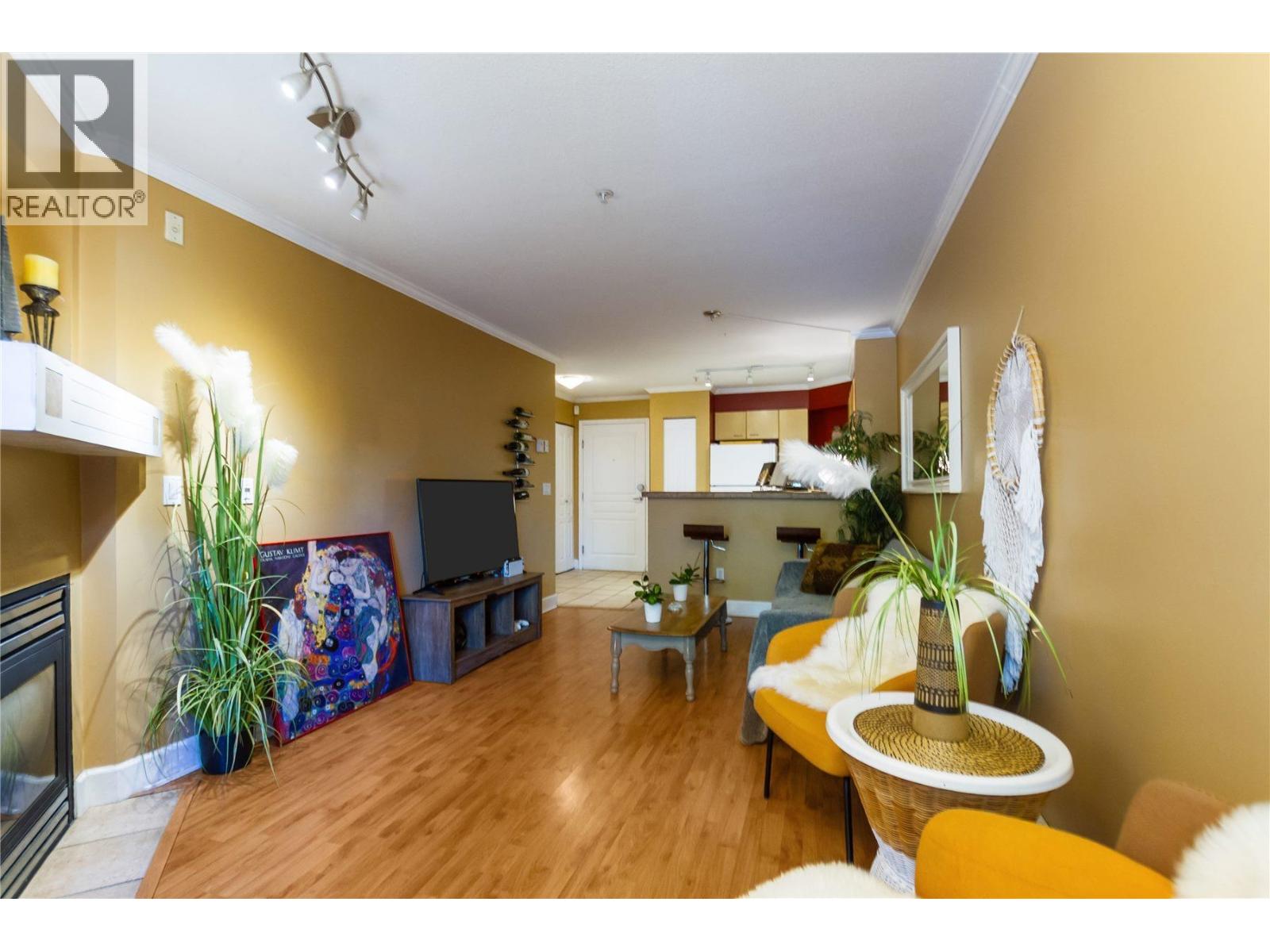 210 1989 Dunbar Street, Vancouver, British Columbia  V6R 4R5 - Photo 4 - R3031272