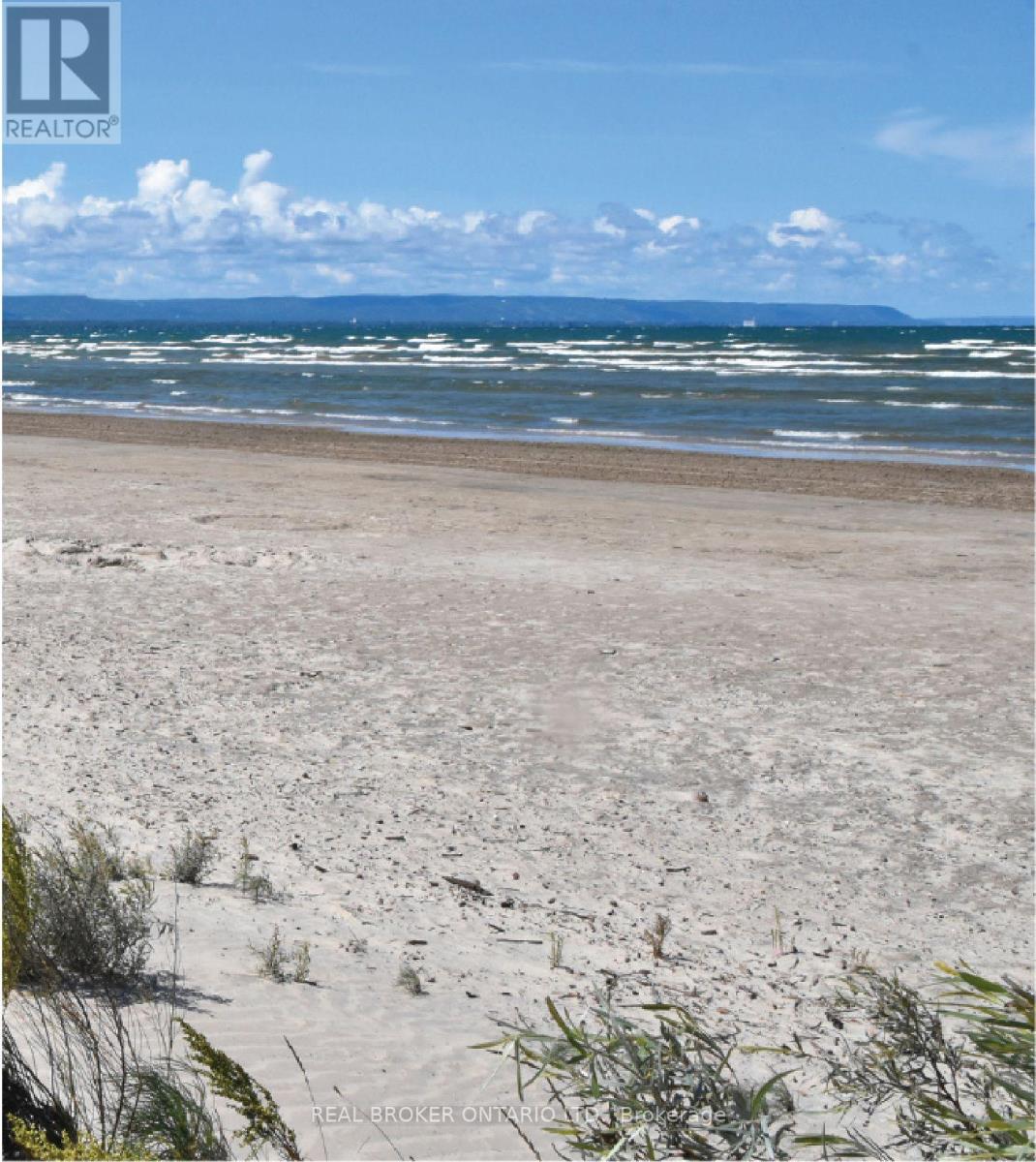 38 Pleasant Bay Lane, Wasaga Beach, Ontario  L9Z 0S4 - Photo 8 - S12495140