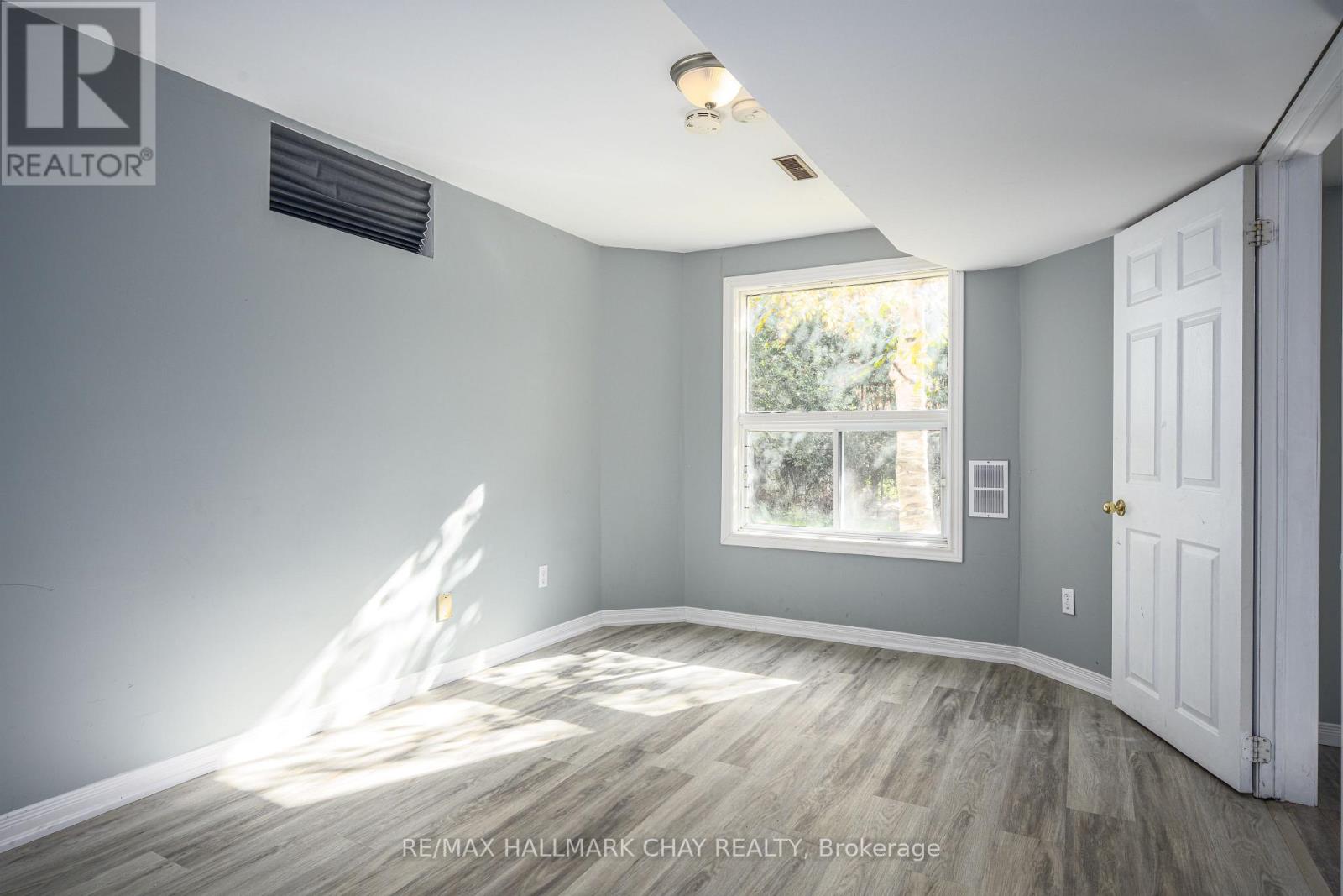 197 Livingstone Street W, Barrie (Sunnidale), Ontario  L4N 6Z9 - Photo 16 - S12495178