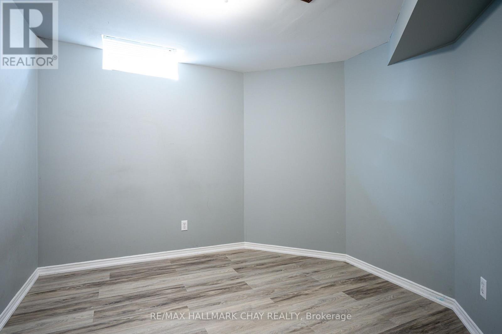 197 Livingstone Street W, Barrie (Sunnidale), Ontario  L4N 6Z9 - Photo 17 - S12495178