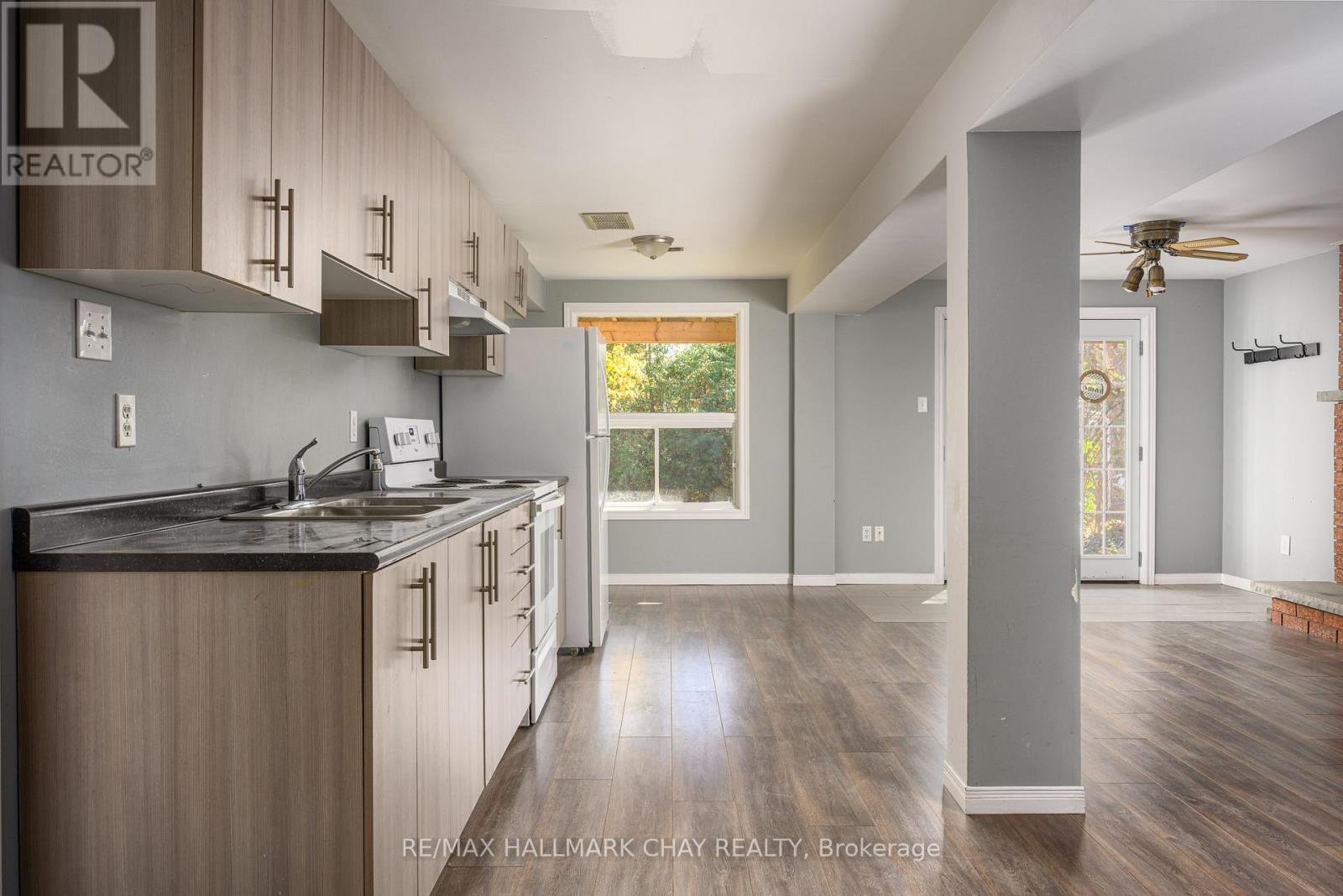 197 Livingstone Street W, Barrie (Sunnidale), Ontario  L4N 6Z9 - Photo 19 - S12495178