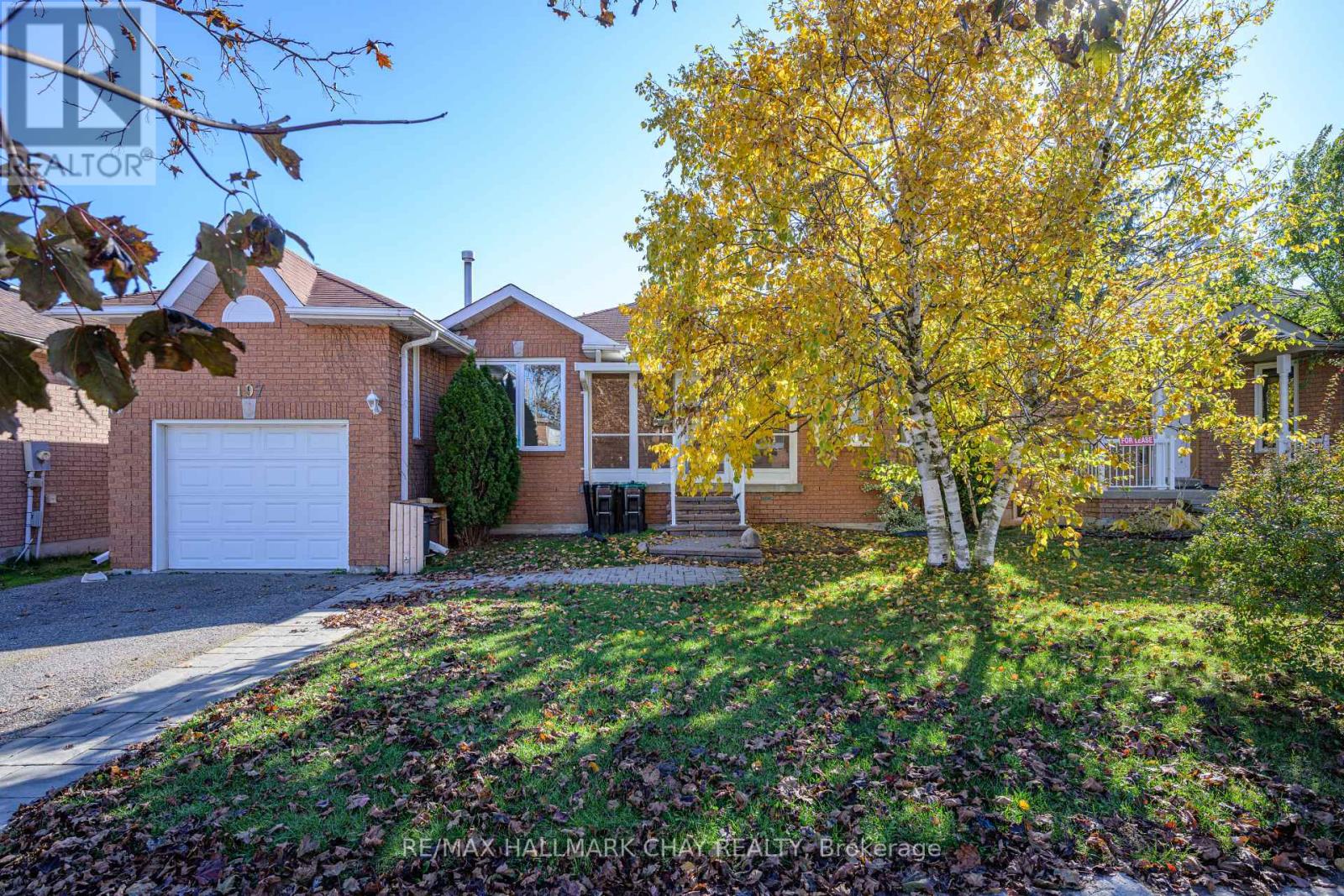 197 Livingstone Street W, Barrie (Sunnidale), Ontario  L4N 6Z9 - Photo 2 - S12495178