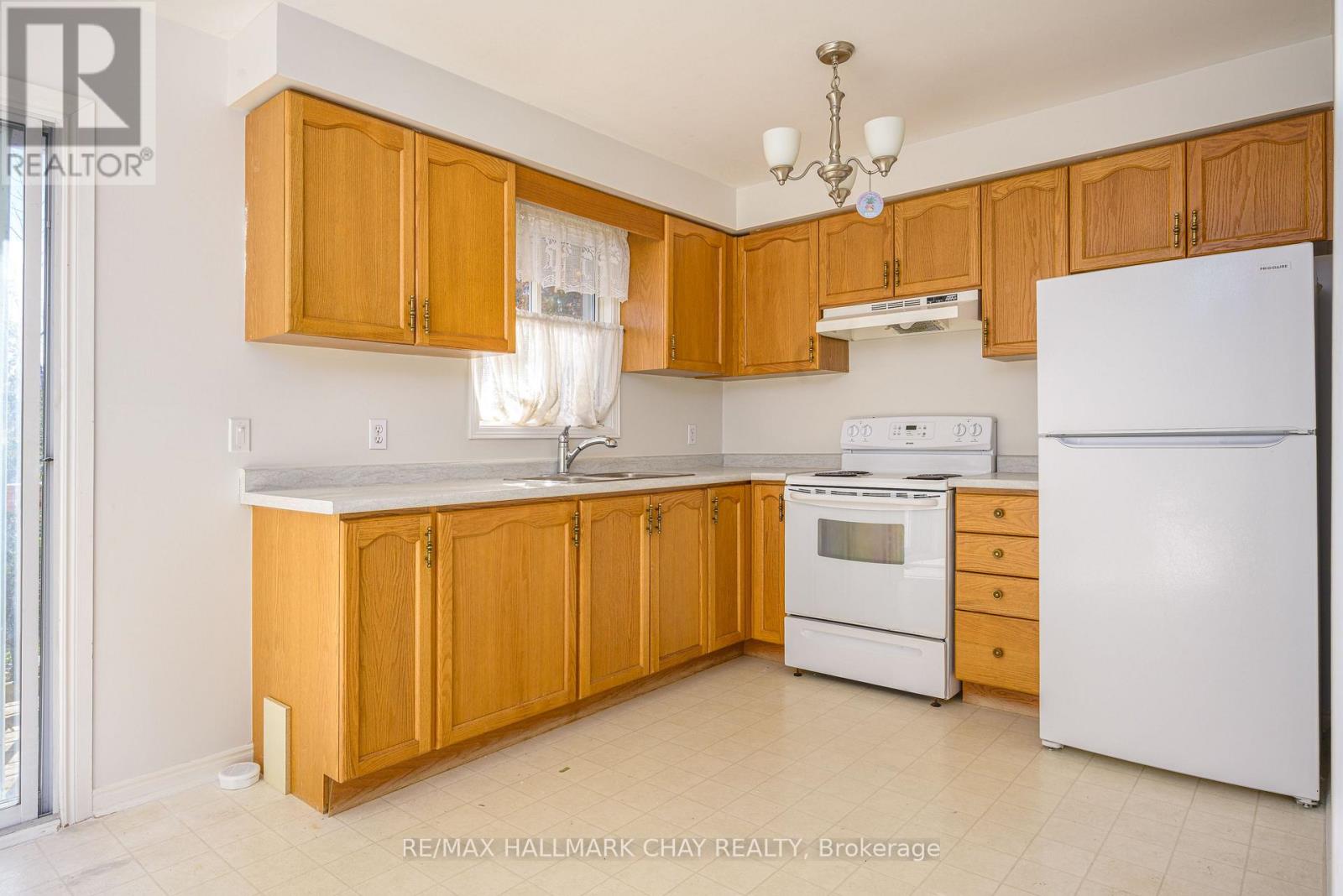 197 Livingstone Street W, Barrie (Sunnidale), Ontario  L4N 6Z9 - Photo 9 - S12495178