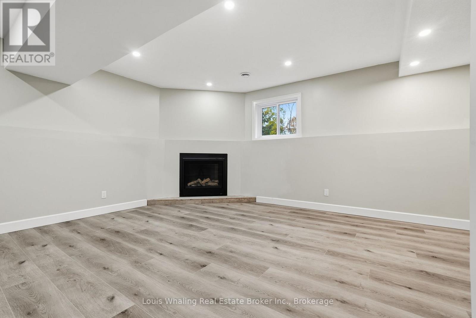 25 Dirstein Street N, Brockton, Ontario  N0G 1S0 - Photo 22 - X12495358