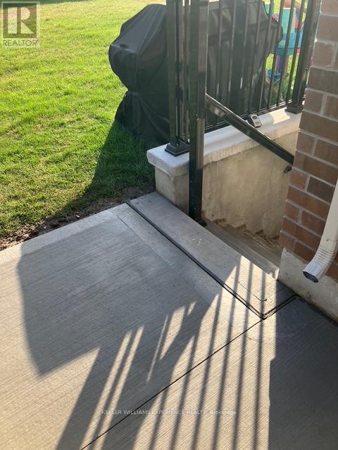 65 Baycroft Boulevard, Essa, Ontario  L3W 0M1 - Photo 3 - N12374561